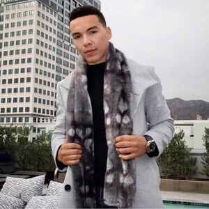 Elegant Gray Fur Scarf Unisex